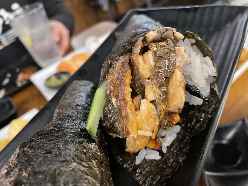 OJI Sushi & Sake Bar