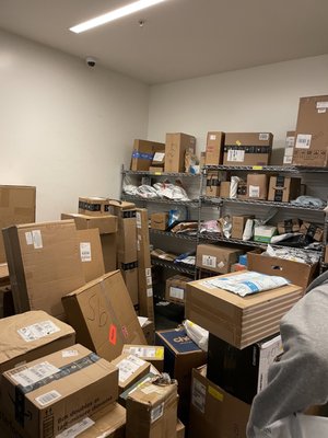 One Henry Adams Apartments by null