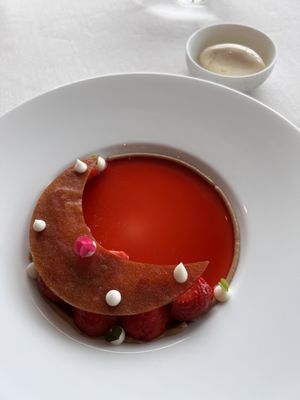 Saint Pierre by null