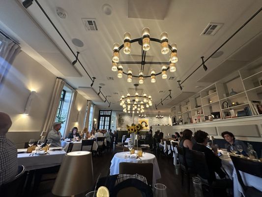 Elaine's Restaurant and Bar by null