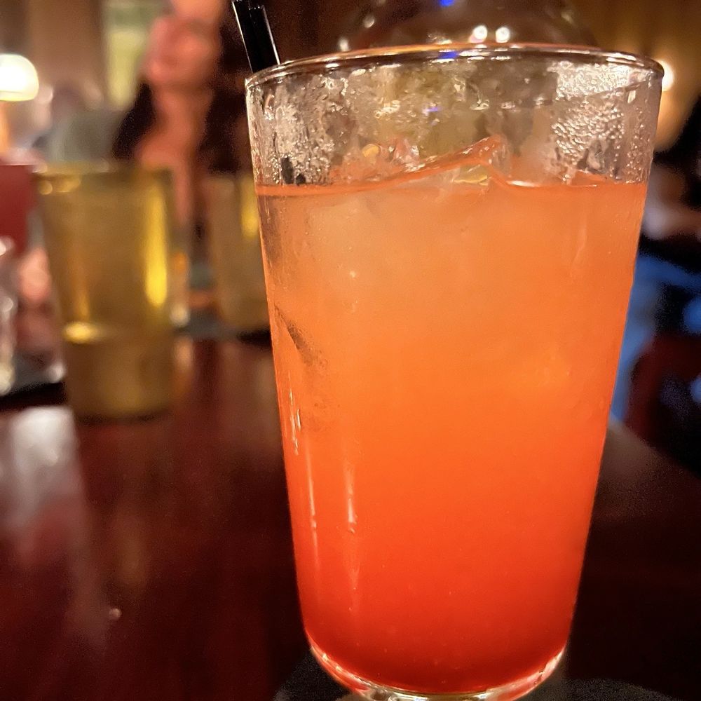 Fox’s Lounge - Dive Bars Near Me - Miami, Florida
