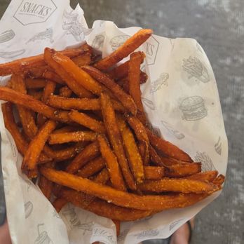 Snacks At The Bellagio - The sweet potatoes were $8.95! - Cafes Near Me - Las Vegas, Nevada