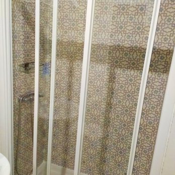 L'Boutique Tarifa - L’Boutique Tarifa Hotel 2-8-18 -- shower - Hotels Near Me - Tarifa, California