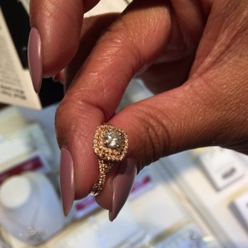 Zales - Jewelry Near Me - Aiea, Hawaii