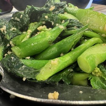 Tasty Box HK Bistro - Chinese broccoli with garlic - Dim Sum Near Me - Diamond Bar, California