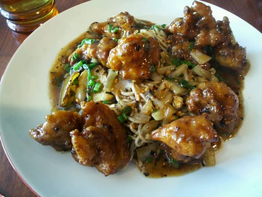 Wok-Inn Noodle by null