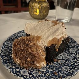 Warm date cake Warm date cake