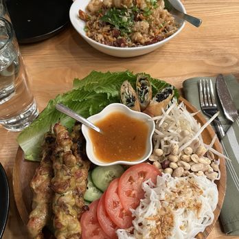 Saap - Lettuce wraps with chicken and shrimp fried rice. - Laotian Near Me - Cary, North Carolina Saap - Lettuce wraps with chicken and shrimp fried rice. - Laotian Near Me - Cary, North Carolina