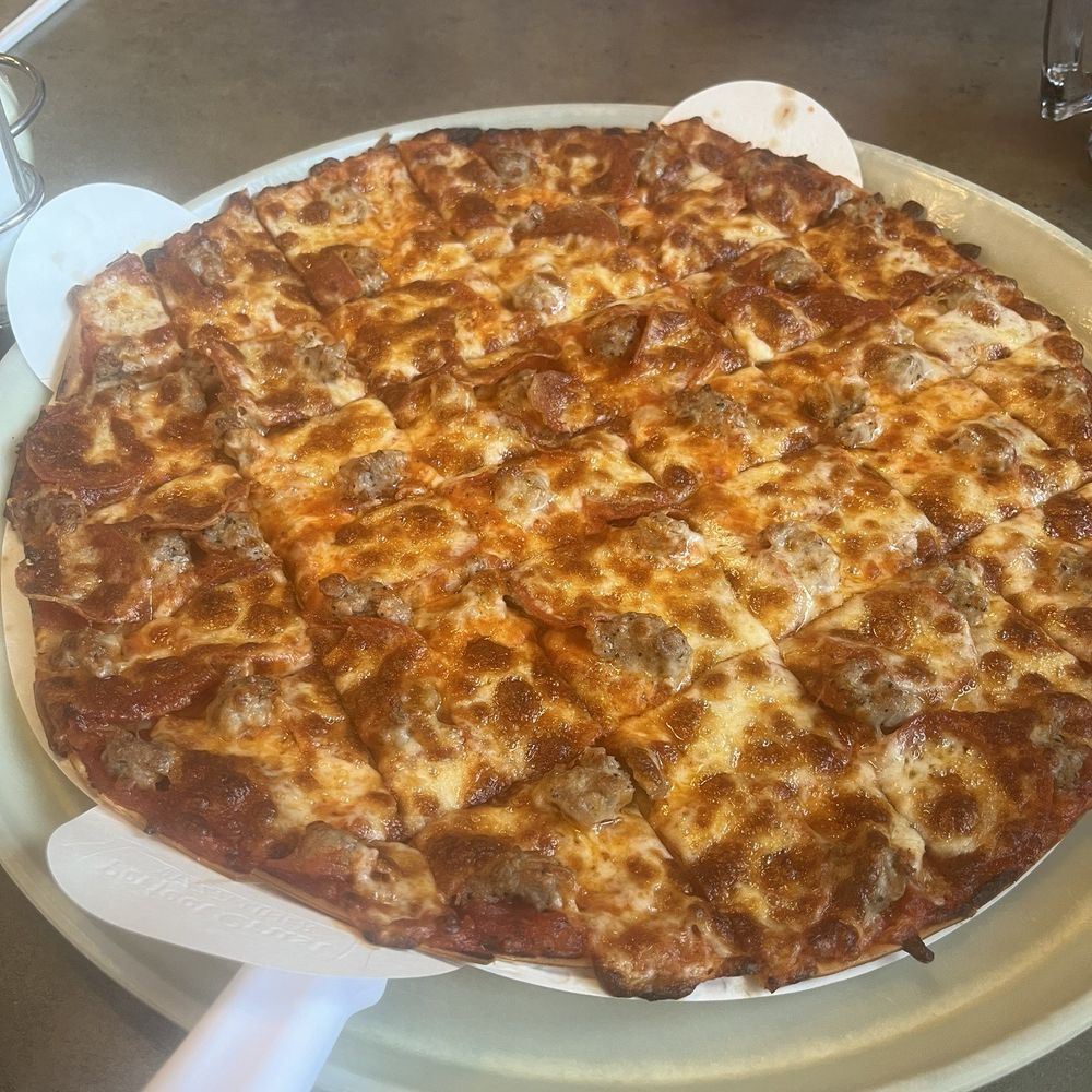 Broadway Bar & Pizza - Pepperoni and sausage pizza - Pizza Near Me - Maple Grove, Minnesota