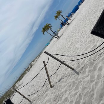 Bongos Beach Bar and Grille - Bars Near Me - St. Pete Beach, Florida