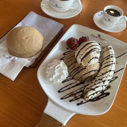 The Signature Bun & Karak Tea (left), the Mona Lisa & Turkish Coffee (right) The Signature Bun & Karak Tea (left), the Mona Lisa & Turkish Coffee (right)