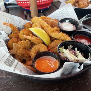 Bubba Gump Shrimp - Forrests Seafood Feast - Seafood Near Me - Monterey, California