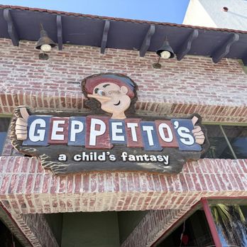 Geppetto's - La Jolla - Entrance - Toy Stores Near Me - La Jolla, California Geppetto's - La Jolla - Entrance - Toy Stores Near Me - La Jolla, California