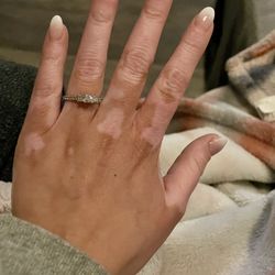 Hi-Tek Nail Salon - She helped me decide on this look!