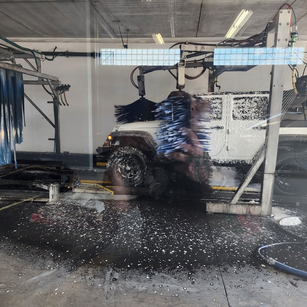 Frankie's Car Wash - Going through the wash. - Auto Detailing Near Me - Glendale, Arizona
