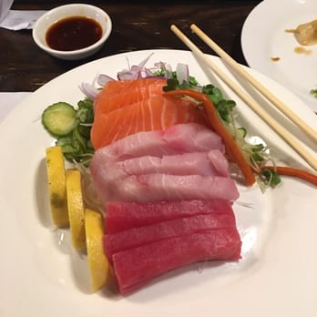 Mr. Sushi - Sashimi platter ($14.95), I wanted some steamed rice with it ($1.95) - Sushi Bars Near Me - Valencia, California