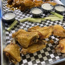 Tub Town - Lemon Pepper Wings