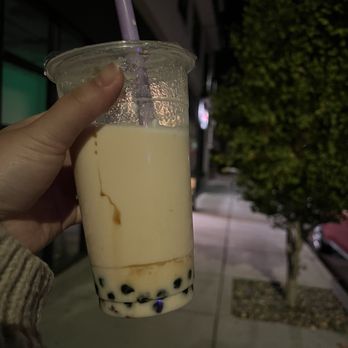 BobaLicious & Bites - Very powdery jasmine milk tea - Bubble Tea Near Me - Monterey, California