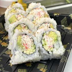 JJ Sushi & Poke - California roll