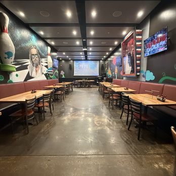 Mellow Mushroom Chattanooga - Private Dining Room, seats up to 60 - Pizza Near Me - Chattanooga, Tennessee