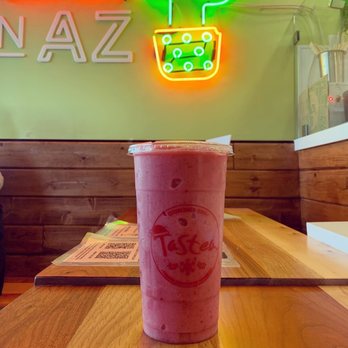 Tastea - Strawberry Bananza Smoothie - Bubble Tea Near Me - Glendale, Arizona