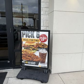 Buffalo Wild Wings 'GO' - Sports Bars Near Me - Portland, Texas