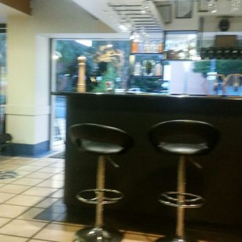Gourmandize Restaurant - Onsite bar. - Seafood Near Me - Caloundra, QLD