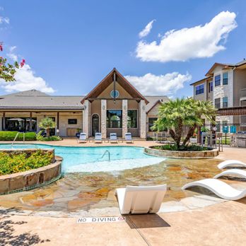 Park Hudson Place Apartments - Swimming Pool With Relaxing Sundecks - Apartments Near Me - Bryan, Texas Park Hudson Place Apartments - Swimming Pool With Relaxing Sundecks - Apartments Near Me - Bryan, Texas