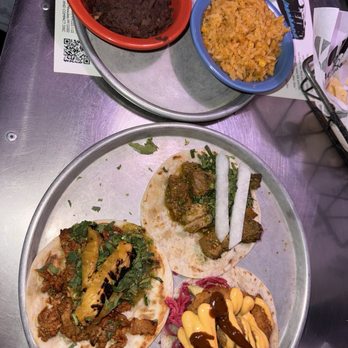 Vagabond - Al Pastor, Crispy Shrimp, Spicy Pork Verde Taco - Mexican Near Me - Milwaukee, Wisconsin Vagabond - Al Pastor, Crispy Shrimp, Spicy Pork Verde Taco - Mexican Near Me - Milwaukee, Wisconsin