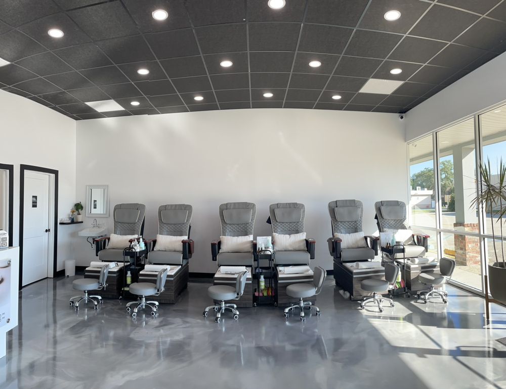 PURELUXE NAIL BAR Updated August 2024 1820 Dickory Ave, Harahan