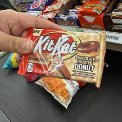 Dollar Tree - Kitkat