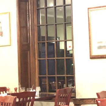 The Old Talbott Tavern - Windows in dining room - Bars Near Me - Bardstown, Kentucky