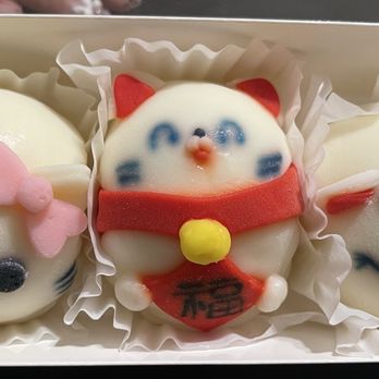 Flora Bakery & Tea - 3 different flavors on mochi. - Chinese Near Me - West Covina, California Flora Bakery & Tea - 3 different flavors on mochi. - Chinese Near Me - West Covina, California