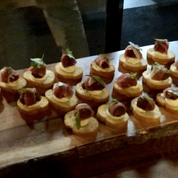 The Arbour - avacado toasts for hors d'oeuvres - New American Near Me - Pasadena, California