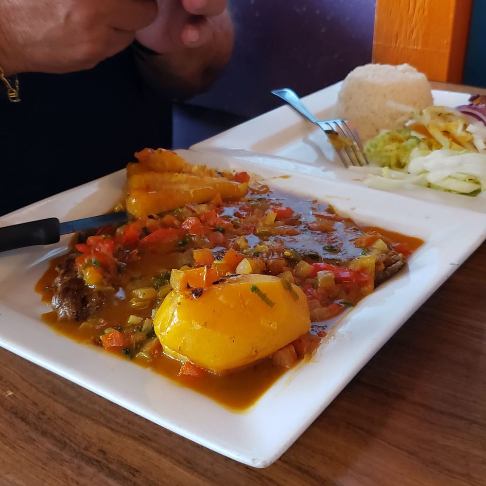 Mi Pueblo - Bistec Sudado - Colombian Near Me - Miami, Florida Mi Pueblo - Bistec Sudado - Colombian Near Me - Miami, Florida
