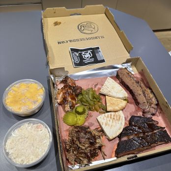 Madhouse BBQ - Sampler platter, mac and cheese and cole slaw - Barbeque Near Me - Hartsdale, New York Madhouse BBQ - Sampler platter, mac and cheese and cole slaw - Barbeque Near Me - Hartsdale, New York