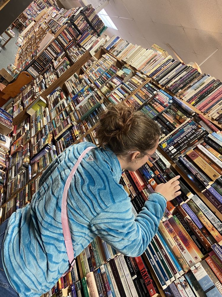 Lindas Books Image