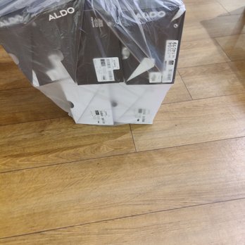 Aldo Shoes Shoe Stores 200 E Pratt St Baltimore Md Phone Number Yelp