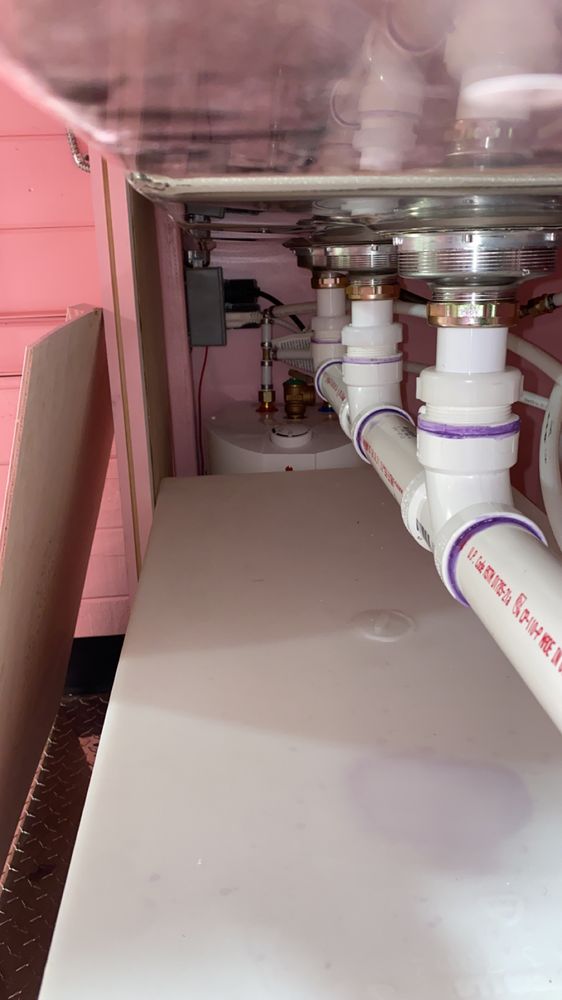 Slide of E&A Handyman and Plumbing Services