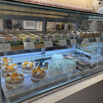 La La Bakeshop - Vietnamese Near Me - Waterloo, Ontario