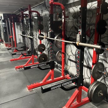 Los Campeones Gym - Tons of squat racks - Gyms Near Me - Minneapolis, Minnesota Los Campeones Gym - Tons of squat racks - Gyms Near Me - Minneapolis, Minnesota