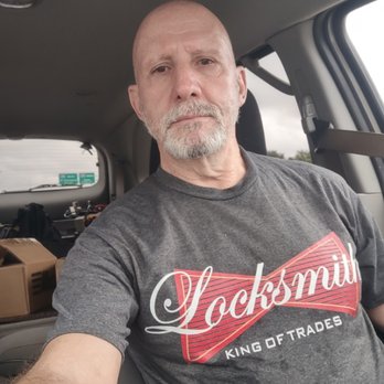 Robert's Locksmith - This is me . - Keys & Locksmiths Near Me Robert's Locksmith - This is me . - Keys & Locksmiths Near Me