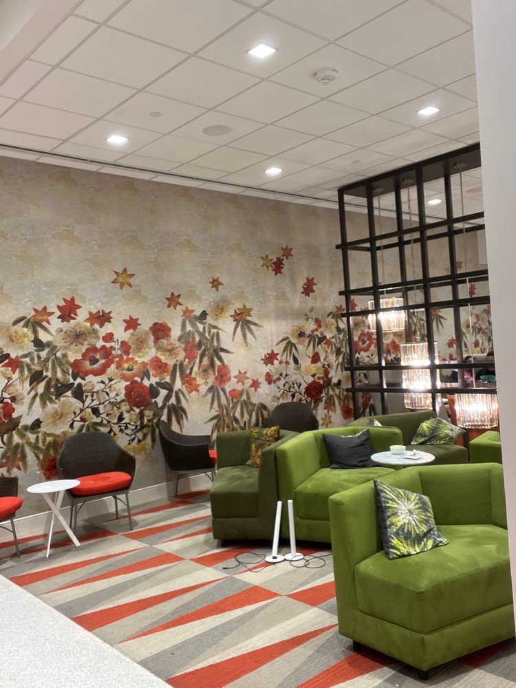 ESCAPE LOUNGES THE CENTURION® STUDIO PARTNER FLL 57 Photos & 27