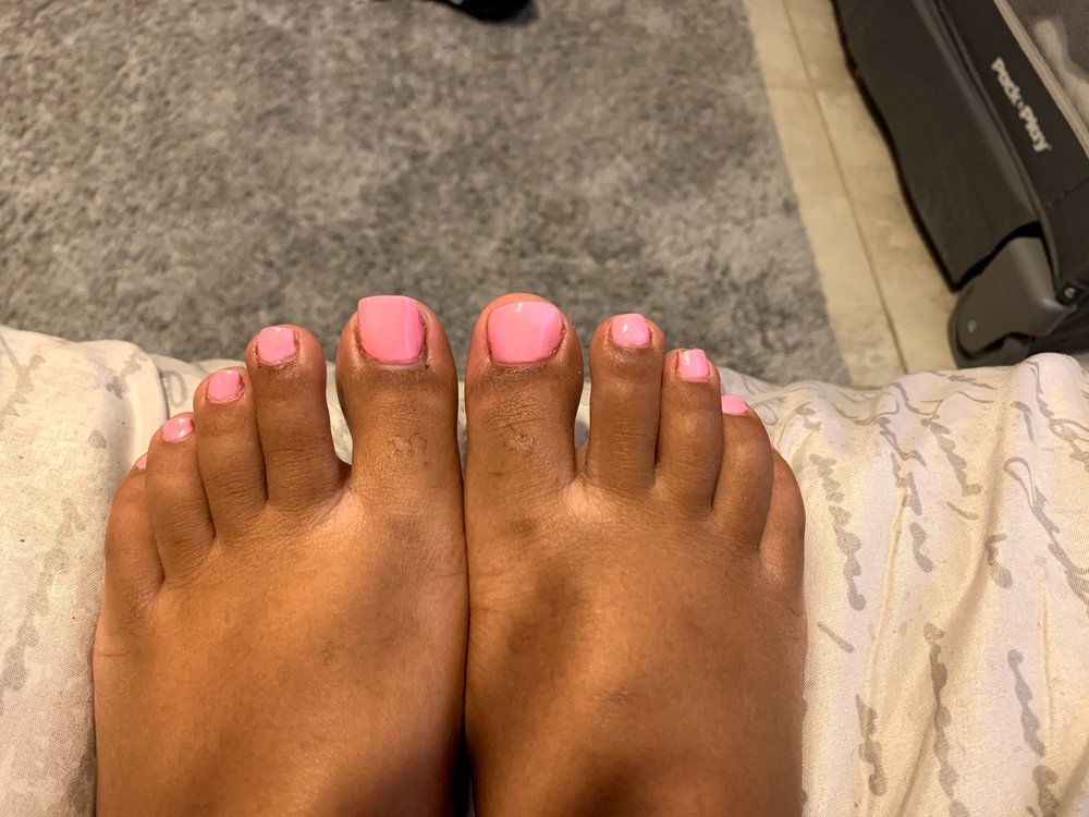YOUNG NAILS & SPA Updated July 2024 13 Photos & 14 Reviews 1701 S