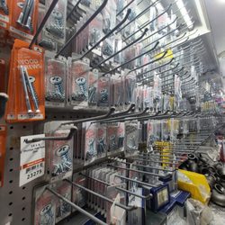 Novick Hardware