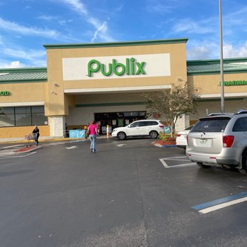 Publix Super Market - Front door - Grocery Near Me - Tampa, Florida Publix Super Market - Front door - Grocery Near Me - Tampa, Florida