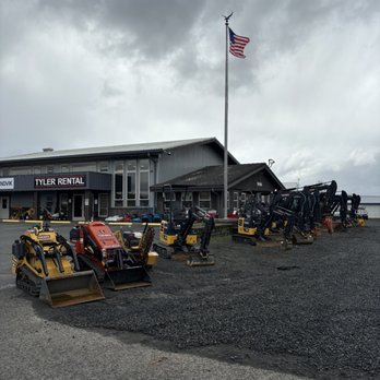 Tyler Rental - Front entry and main office - Building Supplies Near Me - Chehalis, Washington