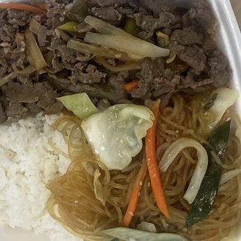 Mom's Refrigerator - Korean Near Me - Las Vegas, Nevada