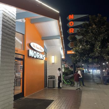 NORMS - Outside - Diners Near Me - Van Nuys, California NORMS - Outside - Diners Near Me - Van Nuys, California