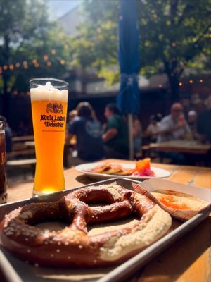 Frankford Hall by null